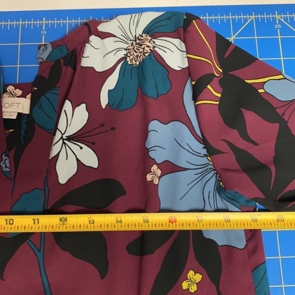 LOFT Maroon Floral Long Sleeves Sheer Blouse Sz S - Picture 6 of 7